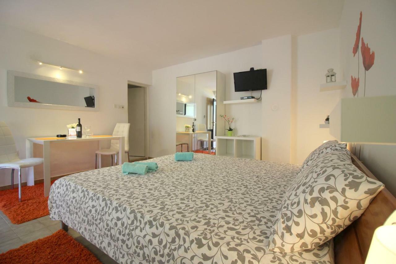 Apartments Sabina Poreč Eksteriør billede