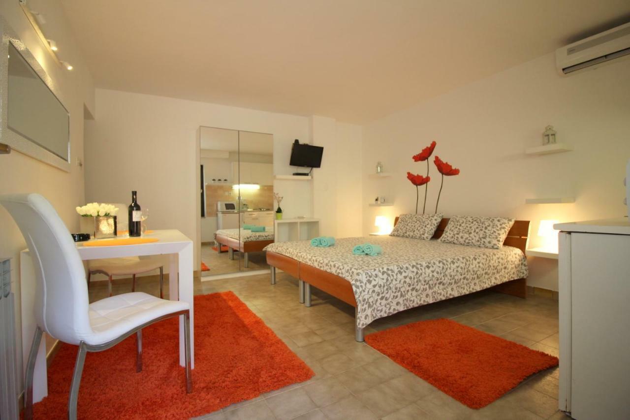 Apartments Sabina Poreč Eksteriør billede